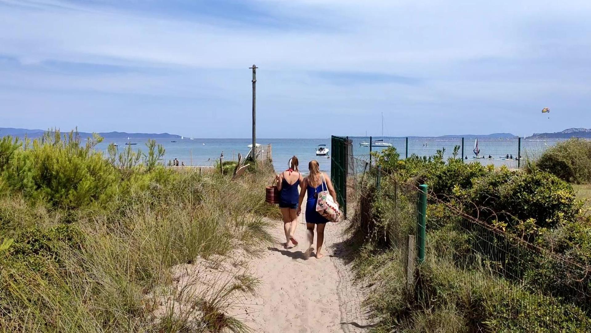 Camping La Bergerie Plage Hyères Екстериор снимка